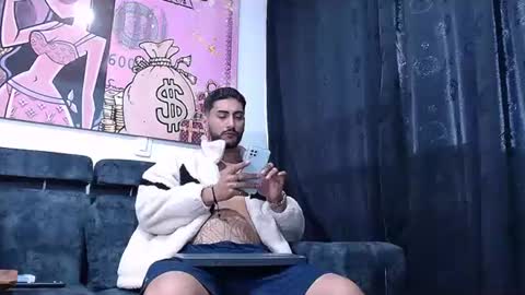 lobocruzlatino online show from January 2025 12:22:02 PM