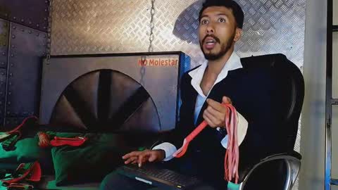 Snapshot of logan_mercer chatting on December 2025 04:11:02 AM logan_mercer online show from December 2025 04:11:02 AM