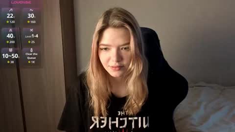 Snapshot of logandrive chatting on October 2025 11:45:02 AM Logan and Katana online show from October 2025 11:45:02 AM