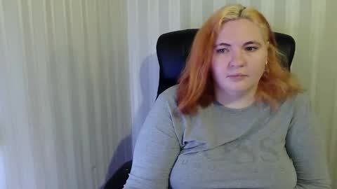 LollyNomelty online show from December 2025 07:43:02 PM