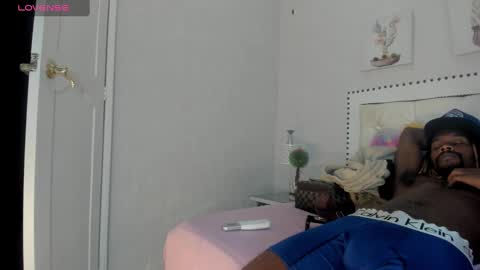 LooganX online show from September 2025 06:02:02 AM