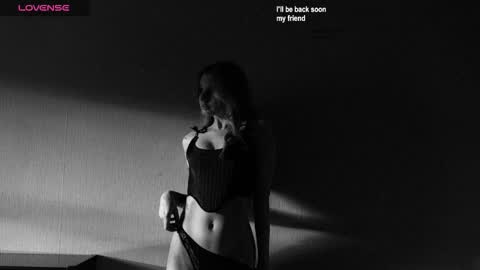 Luna online show from September 2025 10:04:02 AM