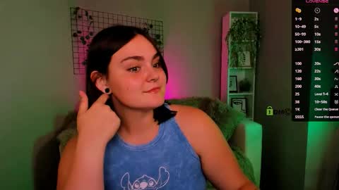 Snapshot of lorraine_carter chatting on September 2025 07:46:02 PM Lora for u online show from September 2025 07:46:02 PM