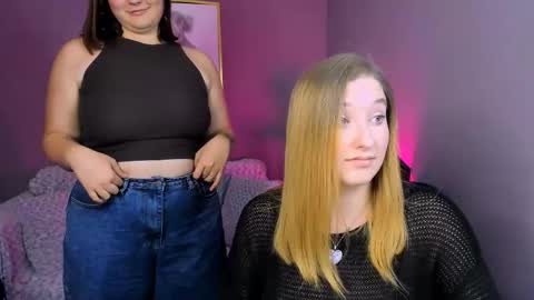 Snapshot of lorraine_carter chatting on September 2025 07:58:02 PM Lora for u online show from September 2025 07:58:02 PM