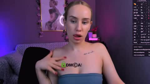 Snapshot of lorraine_carter chatting on September 2025 10:54:01 PM Lora for u online show from September 2025 10:54:01 PM
