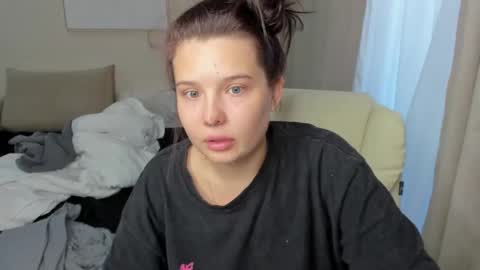 LorriMoon online show from September 2025 02:10:01 PM