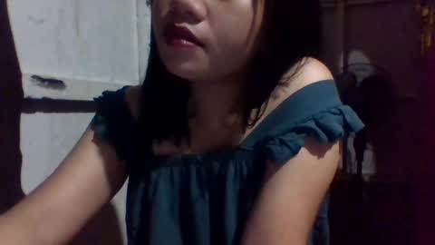 lovelymocha27s online show from March 2025 08:21:01 PM