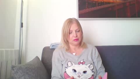 Marlyn online show from January 2025 12:59:01 PM