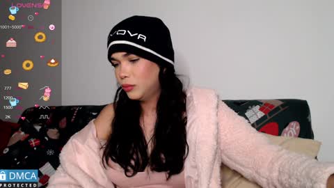 luara_ online show from January 2025 02:07:01 PM