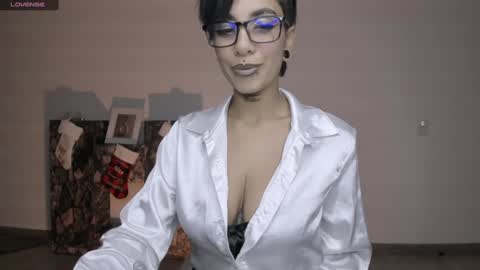 Veronica Rati    online show from December 2024 01:58:01 AM
