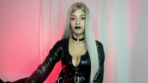 Veronica Rati    online show from February 2025 01:37:01 AM