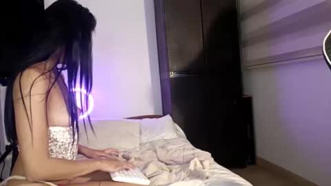 Snapshot of luciamoretti1 chatting on October 2025 04:40:02 AM luciamoretti1 online show from October 2025 04:40:02 AM