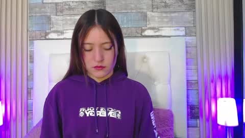 lucy_hs online show from February 2025 04:10:01 AM