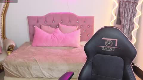 ludo_kitty_tay online show from October 2025 03:29:01 AM