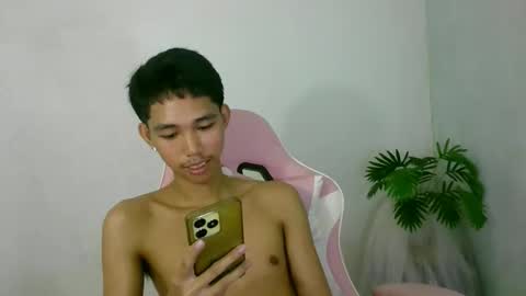 Snapshot of lui_the_fucker chatting on December 2025 05:44:02 AM lui_the_fucker online show from December 2025 05:44:02 AM