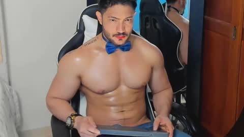 luis_baptista online show from September 2025 10:44:01 PM