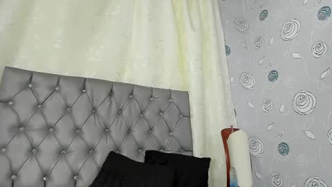 Snapshot of luna_evaa chatting on December 2024 06:18:02 PM Luna Eva online show from December 2024 06:18:02 PM