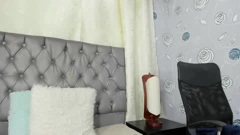 Snapshot of luna_evaa chatting on March 2025 05:57:02 PM Luna Eva online show from March 2025 05:57:02 PM