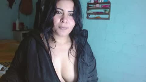 luna_india online show from February 2025 08:15:02 PM