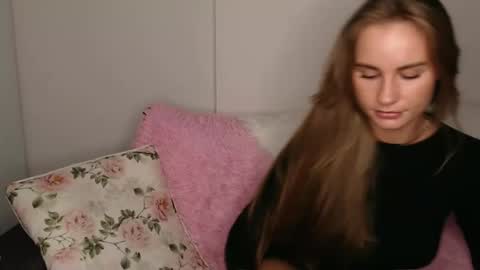 Luna online show from October 2025 01:44:02 PM