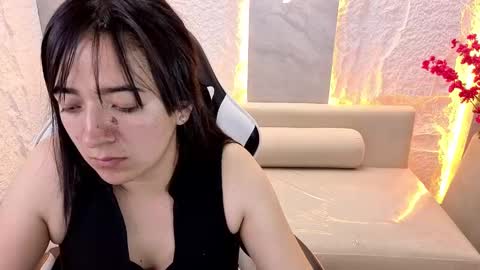 Luna online show from September 2025 08:34:02 PM
