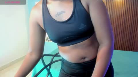 lunagil98 online show from September 2025 12:09:01 PM