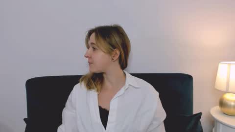 Snapshot of lunakissable chatting on December 2025 04:24:01 PM lunakissable online show from December 2025 04:24:01 PM