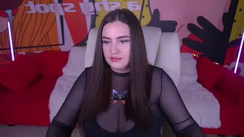 Luna online show from September 2025 07:58:02 PM