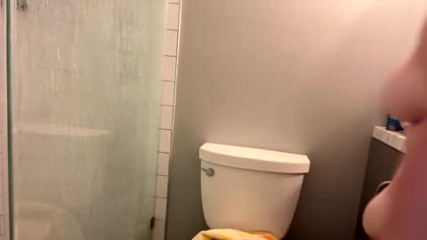 lunar_nightstar online show from September 2025 04:30:01 PM