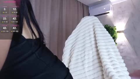 lunna_fae online show from September 2025 11:10:01 AM