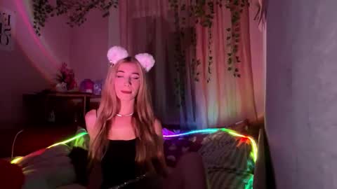 Monica online show from September 2025 06:19:01 PM