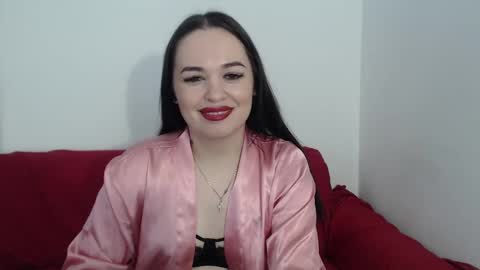 Laura online show from December 2024 05:49:02 AM