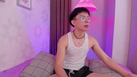 Snapshot of lyan_twink chatting on September 2025 07:14:02 PM Lyan online show from September 2025 07:14:02 PM