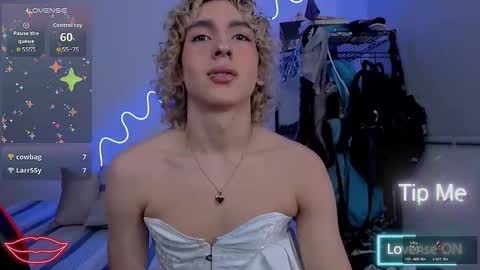 Lyric online show from December 2025 11:43:01 PM