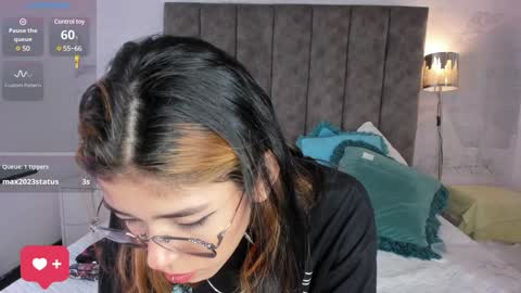 Lyxi online show from January 2025 05:55:01 PM