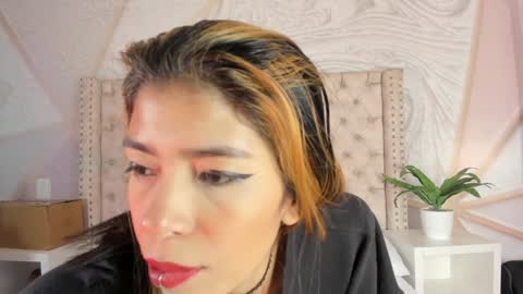 Lyxi online show from January 2025 11:34:01 AM