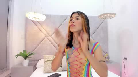 Lyxi online show from March 2025 11:39:02 AM