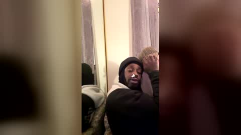 mac12345d593208 online show from December 2025 04:17:01 AM