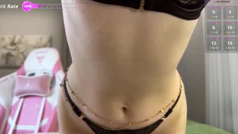 Snapshot of madison_davies_ chatting on October 2025 06:14:02 AM Maddie online show from October 2025 06:14:02 AM