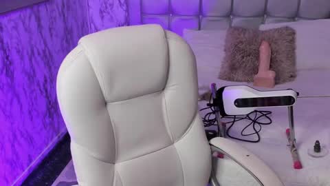 Mae online show from February 2025 01:35:01 AM