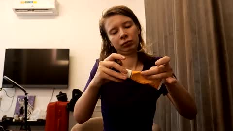 Snapshot of magaretunion chatting on November 2025 06:45:02 PM Margaret online show from November 2025 06:45:02 PM