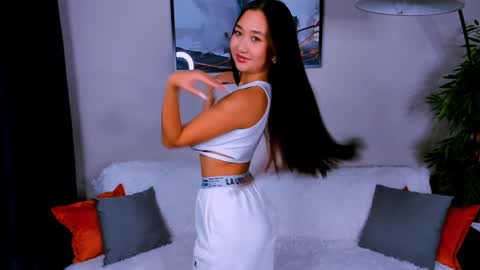 magic_phoenix online show from January 2025 04:44:01 PM