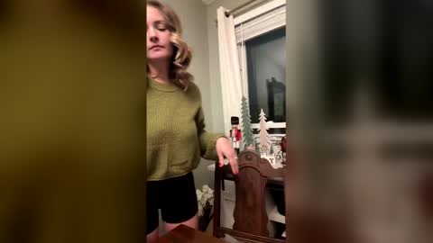 Snapshot of magnoliabyrd chatting on December 2025 09:47:02 AM MagnoliaByrd online show from December 2025 09:47:02 AM