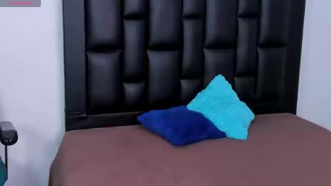 Maia online show from September 2025 11:05:02 PM