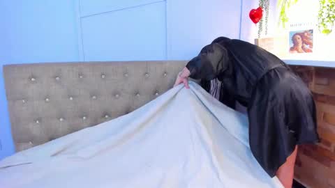 Snapshot of maiterivas chatting on December 2025 08:13:01 PM Maite online show from December 2025 08:13:01 PM