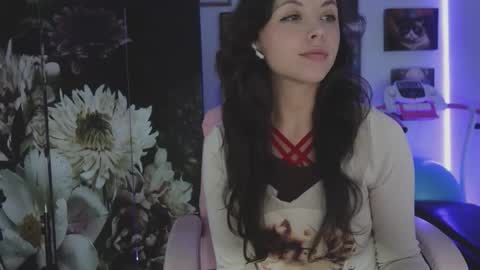 Snapshot of makiyahbelle2 chatting on September 2025 11:37:02 AM MakiyahBelle online show from September 2025 11:37:02 AM