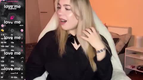 Snapshot of maksisisia chatting on October 2025 02:34:01 PM maksisisia online show from October 2025 02:34:01 PM