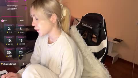 Snapshot of maksisisia chatting on October 2025 02:43:02 PM maksisisia online show from October 2025 02:43:02 PM