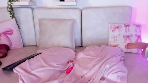 Snapshot of malka_burning chatting on October 2025 08:19:01 PM Malka online show from October 2025 08:19:01 PM