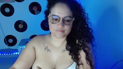 Snapshot of malorymorgantt chatting on February 2025 10:15:02 PM MI INSTAGRAM soy glory01 online show from February 2025 10:15:02 PM